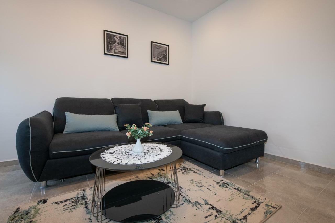 Apartment Emili Opatija Bagian luar foto
